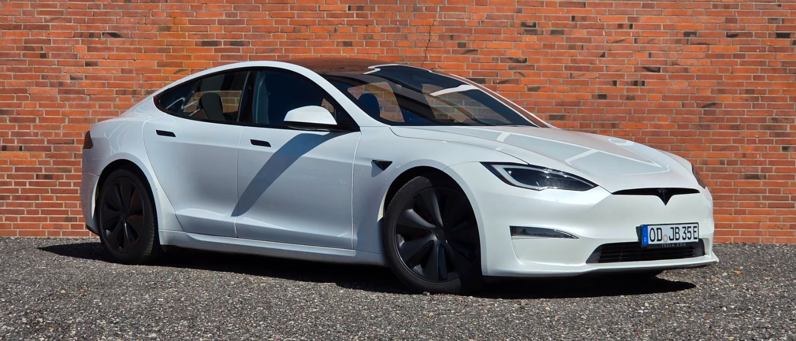 Tesla Model S Dual