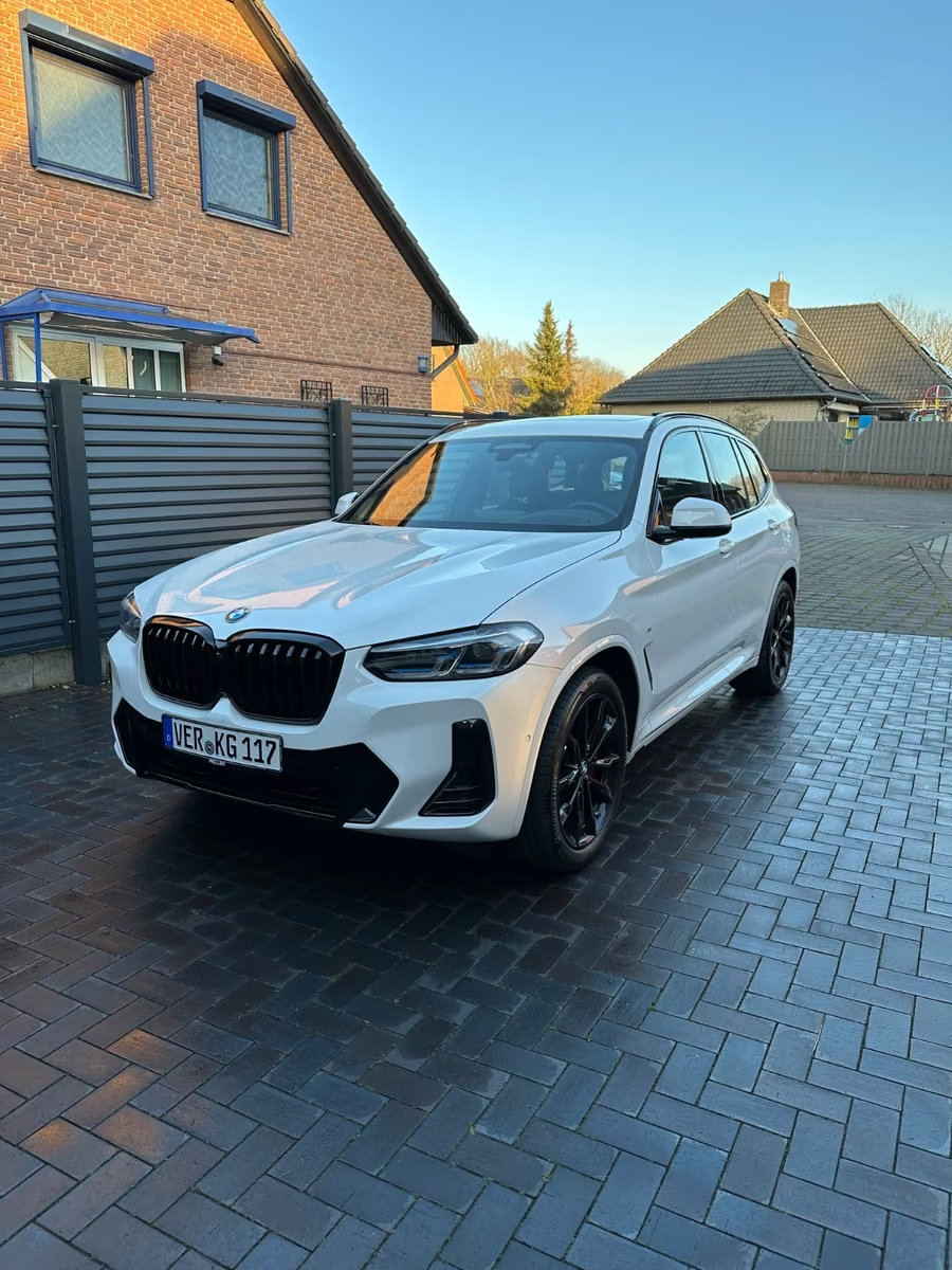 BMW X3 xDrive 20i Advantage