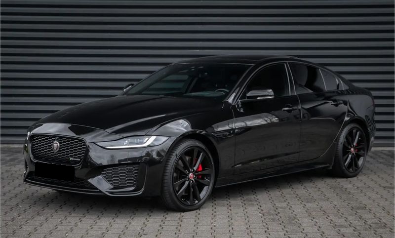 2021 Jaguar XE 25t R-Dynamic SE