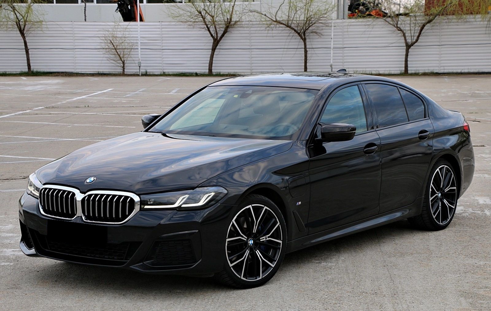 2023 BMW 545e Hybrid xDrive M Sport